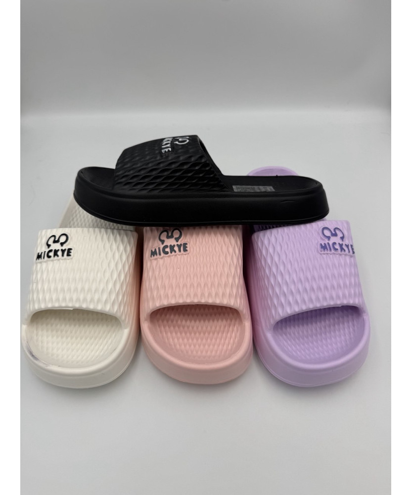 Шльопанці жіночі