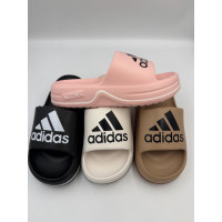 Жіночі шльопанці Adidas