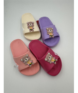 Дитячі шльопанці з ведмедиком
